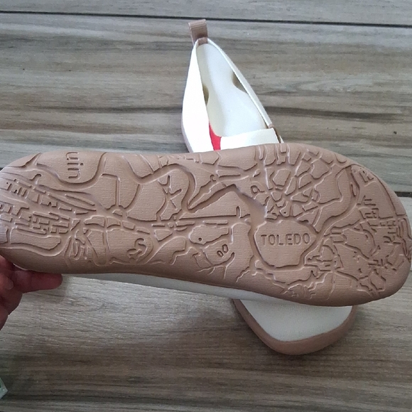 UIN Women's Sneakers - White with Smiley and Text Design - Picture 4 of 8